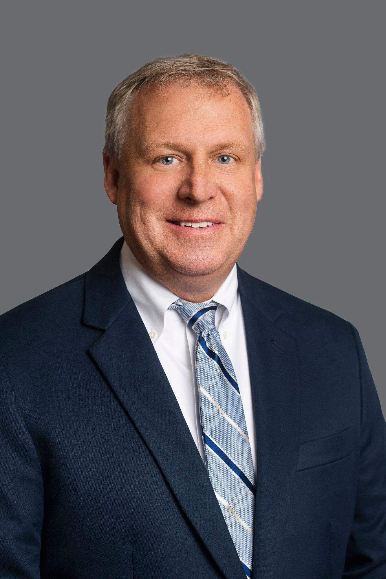 Meet Dr. Paul Batson, an experienced optometrist with SEES Group, providing advanced eye care, ocular disease management, and surgical co-management in Alabama.